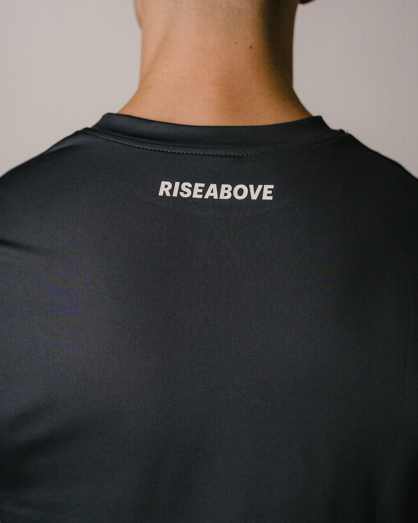 MEN'S VALOR PERFORMANCE SHIRT - ASPHALT