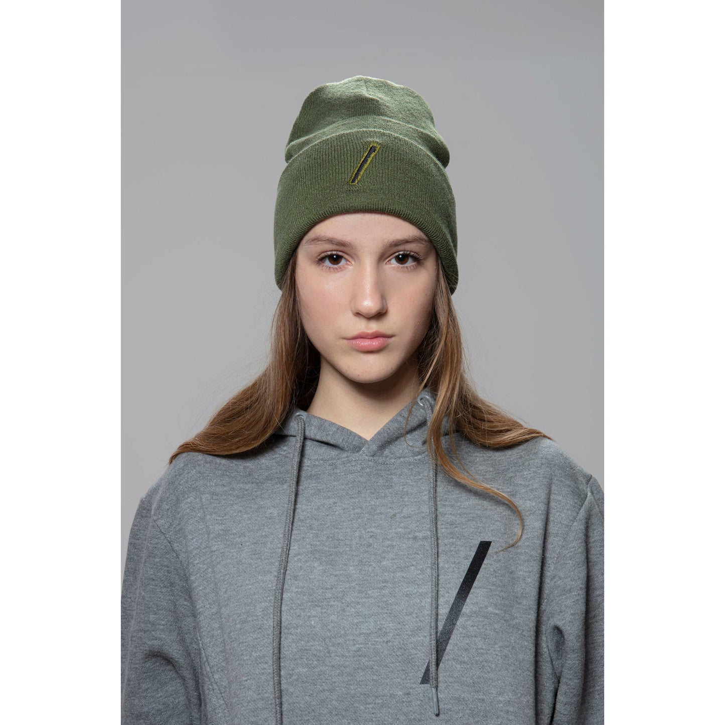 R1 BEANIE (UNISEX) - FOREST GREEN