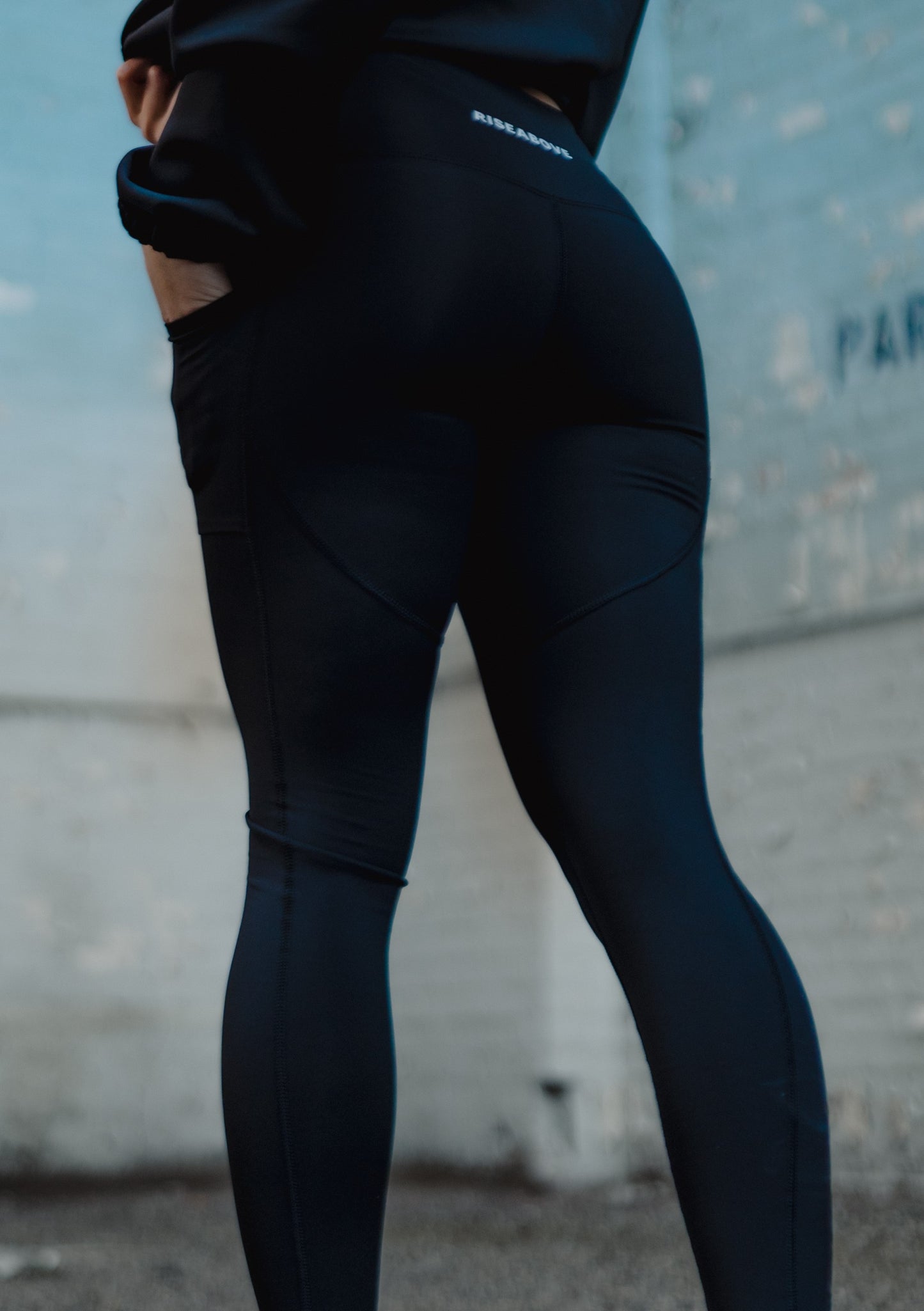 WOMEN'S VALOR LEGGINGS - BLACK