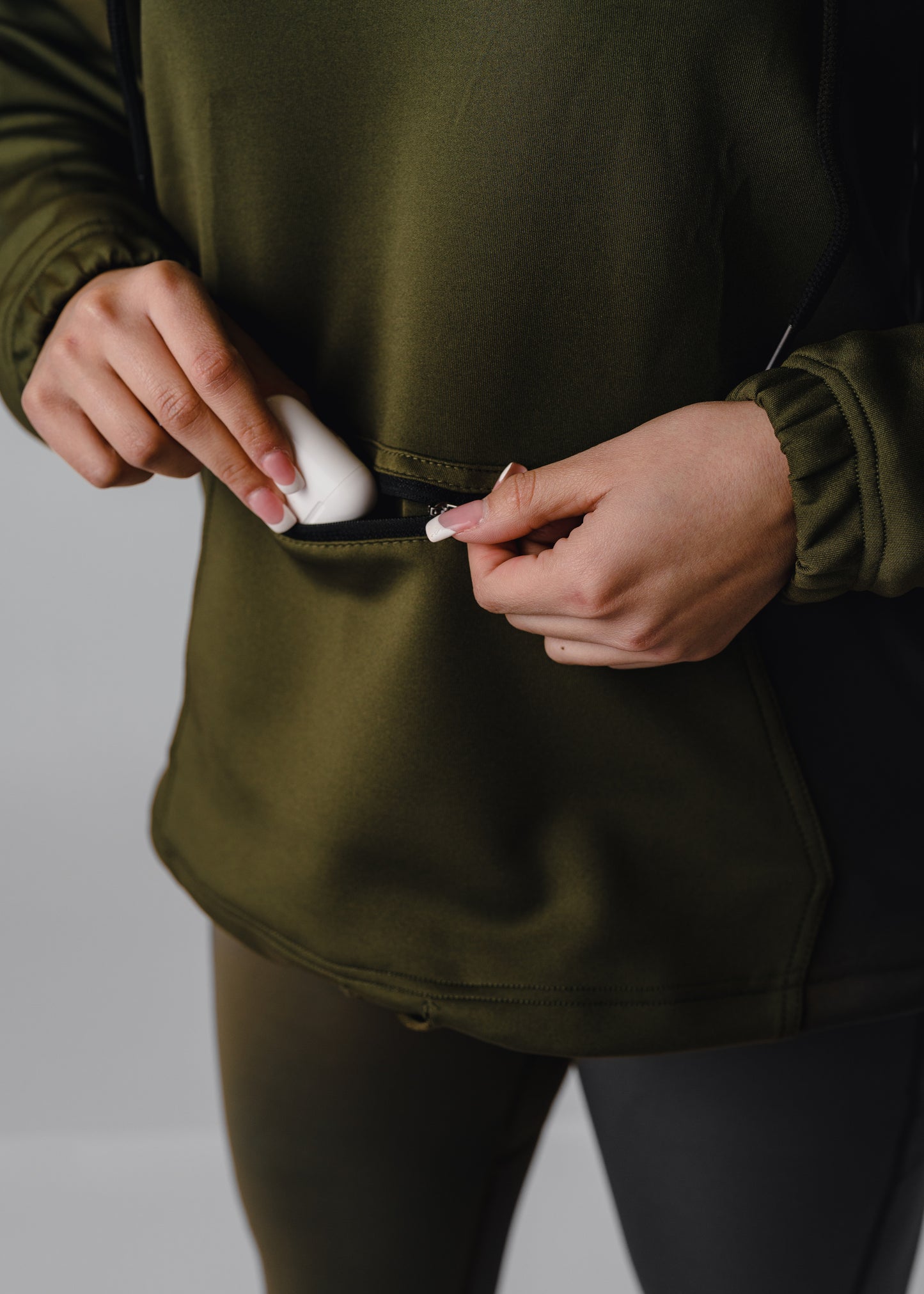 WOMEN'S GENESIS HOODIE - ARMY GREEN